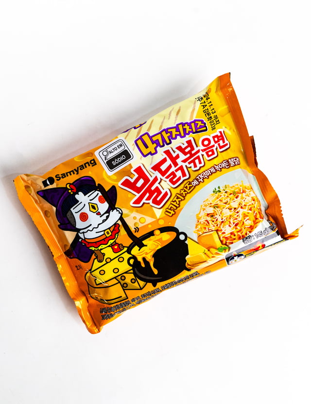 Lamen Coreano Buldak Hot Chicken Flavor Ramen Quatro Queijos