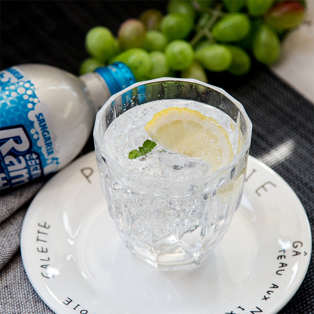 ラムネꕤ Refrigerante Japonês Ramune Sabor Limão Original Sangaria - 500mL