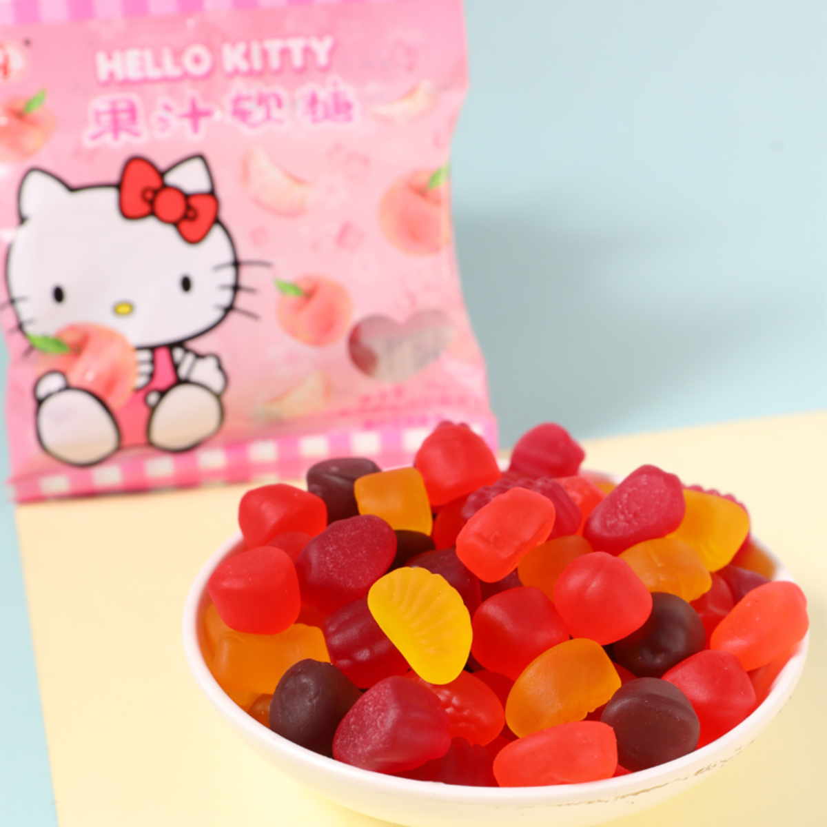 Bala de Goma Sabor Frutas Hello Kitty - 18 gramas