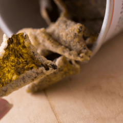 Salgadinho de Alga Marinha Coreano Sabor Nori Yopokki Snack Copo - 30 gramas