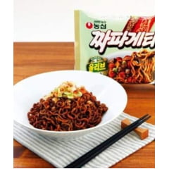 Caixa de Lamen Coreano Chapaghetti Big Bowl Nongshim com Tempero de Feijão Preto Tostato 114g - 16 Copos