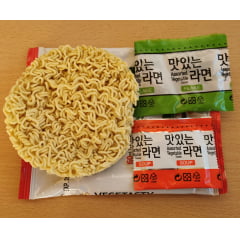 Kit de Lamen Coreano Vegetariano VEGETASTY Samyang 115 gramas - 5 Pacotes