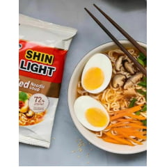 Lamen Coreano Non-Fried Shin Light Ramyun Picante Carne e Legumes - 97g