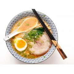 Macarrão Instantâneo Japonês Sunaoshi Tonkotsu Caldo de Porco com Shoyu - 83 gramas