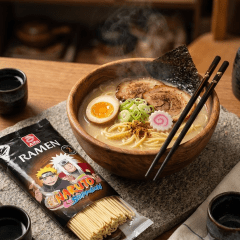 Macarrão para Ramen com Molho Pronto Concentrado de Porco Naruto Shippuden  Alfa - 270 gramas