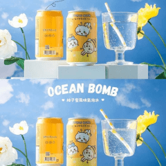 Água Gaseificada Sabor Mel e Pomelo Momonga & Chiikawa Ocean Bomb - 330mL