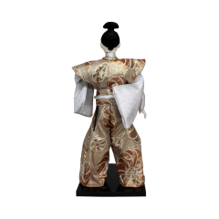 Boneco Japonês Samurai Invocado com Kimono Dourado Alaranjado e Branco Oriental - 30 cm