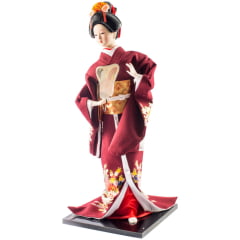 [ PEQUENOS DEFEITOS  Boneca Japonesa Gueixa Grande Artesanal com Kimono Vinho e Leque Retangular - 43cm